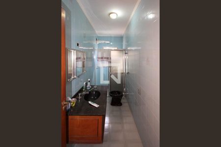 Casa à venda com 315m², 3 quartos e 7 vagas Casa à venda com 315m², 3 quartos e 7 vagasbanheiro da Suíte