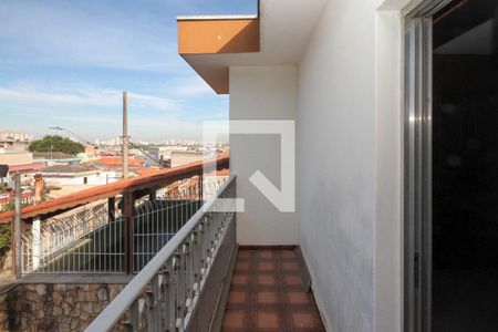 Casa à venda com 315m², 3 quartos e 7 vagas Casa à venda com 315m², 3 quartos e 7 vagasvaranda