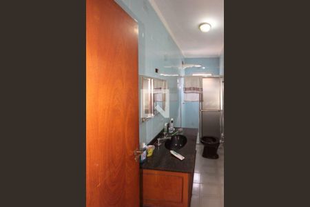 Casa à venda com 315m², 3 quartos e 7 vagas Casa à venda com 315m², 3 quartos e 7 vagasbanheiro da Suíte