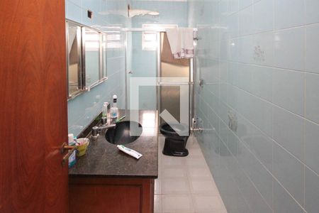 Casa à venda com 315m², 3 quartos e 7 vagas Casa à venda com 315m², 3 quartos e 7 vagasBanheiro Social