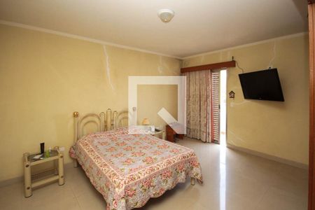 Casa à venda com 315m², 3 quartos e 7 vagas Casa à venda com 315m², 3 quartos e 7 vagasSuite