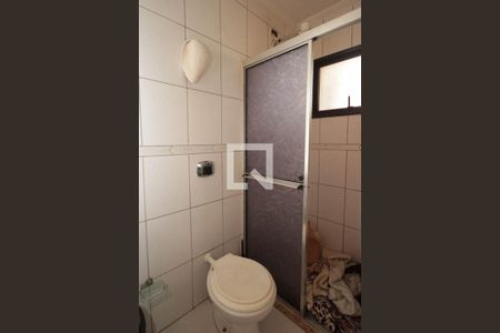 Casa à venda com 315m², 3 quartos e 7 vagas Casa à venda com 315m², 3 quartos e 7 vagasBanheiro de Serviço