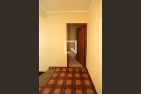 Casa à venda com 315m², 3 quartos e 7 vagas Casa à venda com 315m², 3 quartos e 7 vagasCorredor