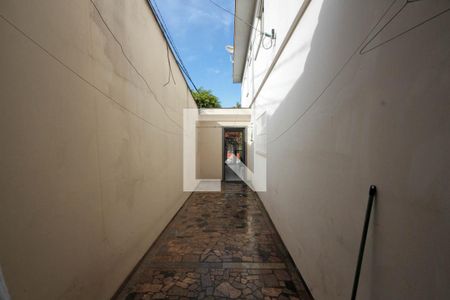 Casa à venda com 315m², 3 quartos e 7 vagas Casa à venda com 315m², 3 quartos e 7 vagasCorredor