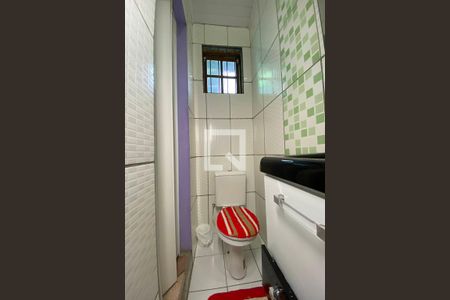 Casa à venda com 114m², 3 quartos e 1 vagaBanheiro 2