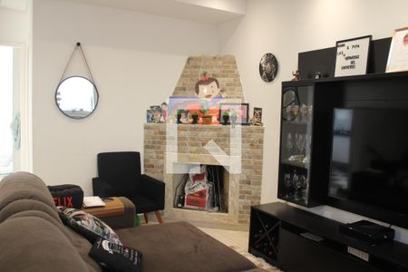 Sala de Estar de casa de condomínio para alugar com 4 quartos, 168m² em Jardim Rebelato, Cotia