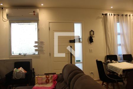 Sala de Estar de casa de condomínio para alugar com 4 quartos, 168m² em Jardim Rebelato, Cotia