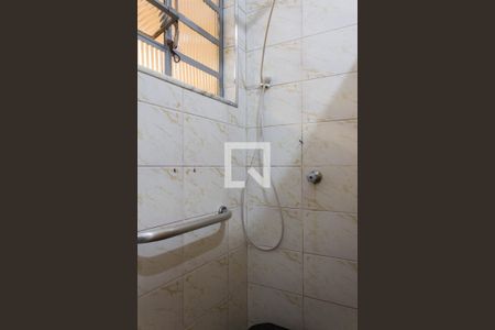 Casa à venda com 150m², 2 quartos e 2 vagas Casa à venda com 150m², 2 quartos e 2 vagasBanheiro