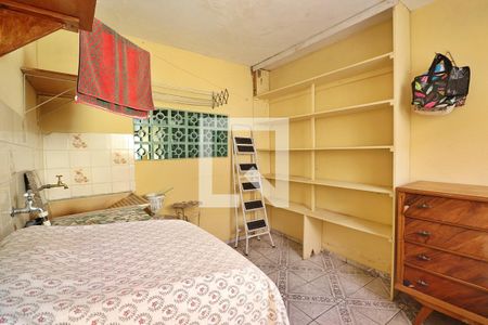 Casa à venda com 300m², 4 quartos e 4 vagasCasa 2 -  Área de Serviço