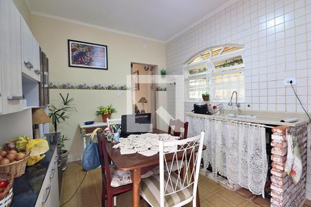 Casa à venda com 300m², 4 quartos e 4 vagasCozinha