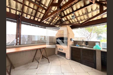 Apartamento à venda com 75m², 3 quartos e 2 vagas Apartamento à venda com 75m², 3 quartos e 2 vagasÁrea comum - Churrasqueira