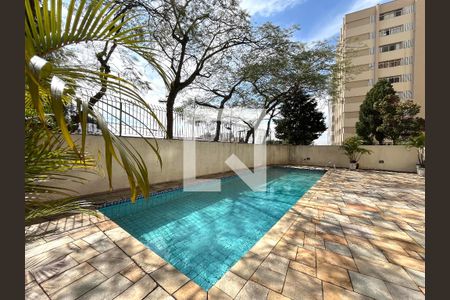 Apartamento à venda com 75m², 3 quartos e 2 vagas Apartamento à venda com 75m², 3 quartos e 2 vagasÁrea comum - Piscina