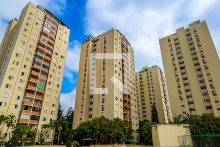 Apartamento à venda com 90m², 3 quartos e 1 vaga Apartamento à venda com 90m², 3 quartos e 1 vagaFachada