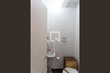 Apartamento à venda com 171m², 4 quartos e 2 vagasBanheiro de Serviço