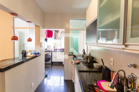 Apartamento à venda com 171m², 4 quartos e 2 vagasCozinha