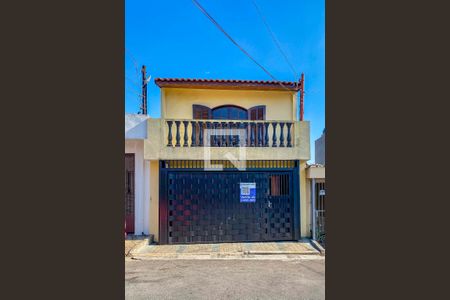 Casa à venda com 184m², 4 quartos e 2 vagasFachada