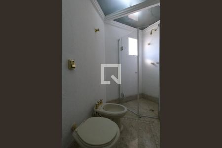 Apartamento à venda com 461m², 3 quartos e 5 vagas Apartamento à venda com 461m², 3 quartos e 5 vagasBanheiro da Suíte