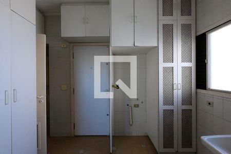 Apartamento à venda com 461m², 3 quartos e 5 vagas Apartamento à venda com 461m², 3 quartos e 5 vagasÁrea de Serviço