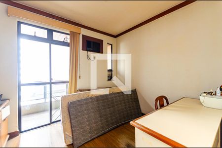 Apartamento à venda com 210m², 4 quartos e 2 vagas Apartamento à venda com 210m², 4 quartos e 2 vagasQuarto 1