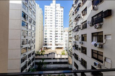 Apartamento à venda com 210m², 4 quartos e 2 vagas Apartamento à venda com 210m², 4 quartos e 2 vagasSuíte 2