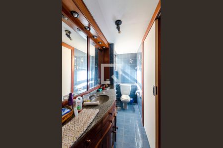 Apartamento à venda com 210m², 4 quartos e 2 vagas Apartamento à venda com 210m², 4 quartos e 2 vagasBanheiro da Suíte 2