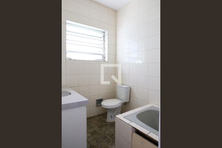 Casa à venda com 240m², 4 quartos e 4 vagasBanheiro da Suite