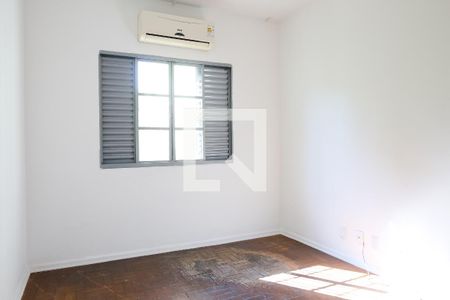 Casa à venda com 240m², 4 quartos e 4 vagasQuarto 3