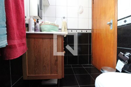 Casa à venda com 150m², 4 quartos e 3 vagasBanheiro da suíte 1