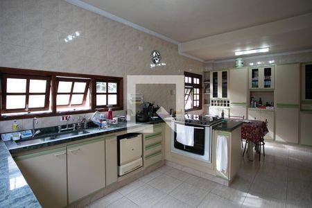 Casa de condomínio à venda com 509m², 5 quartos e 4 vagas Casa de condomínio à venda com 509m², 5 quartos e 4 vagascozinha / copa
