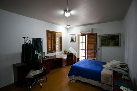 Casa de condomínio à venda com 509m², 5 quartos e 4 vagas Casa de condomínio à venda com 509m², 5 quartos e 4 vagassuíte 3
