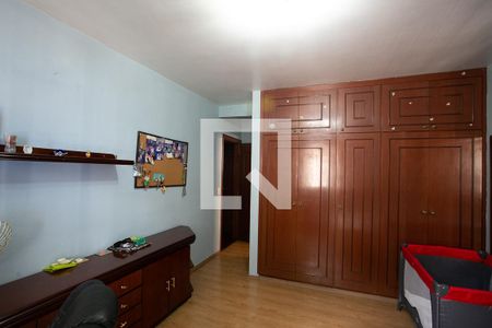 Casa de condomínio à venda com 509m², 5 quartos e 4 vagas Casa de condomínio à venda com 509m², 5 quartos e 4 vagasSuíte 2