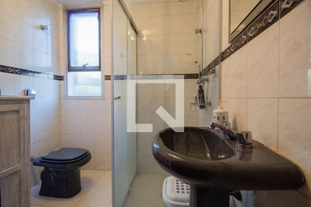 Apartamento à venda com 132m², 4 quartos e 2 vagas Apartamento à venda com 132m², 4 quartos e 2 vagasBanheiro Corredor