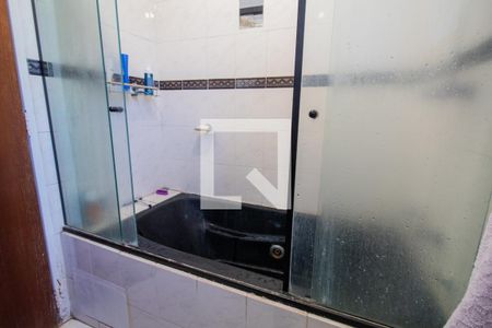 Apartamento à venda com 132m², 4 quartos e 2 vagas Apartamento à venda com 132m², 4 quartos e 2 vagasBanheiro da Suíte