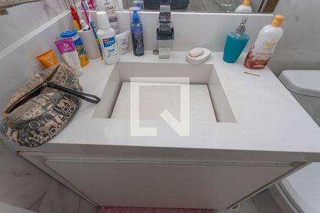 Apartamento à venda com 78m², 2 quartos e 1 vaga Apartamento à venda com 78m², 2 quartos e 1 vagaBanheiro da suíte