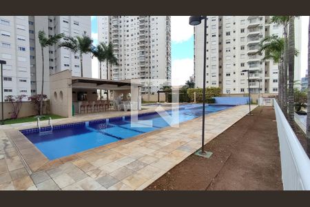 Apartamento à venda com 103m², 2 quartos e 2 vagasÁrea comum - Piscina