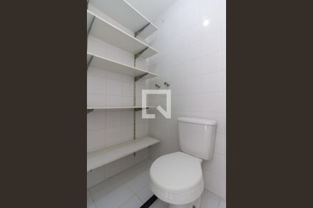 Apartamento à venda com 103m², 2 quartos e 2 vagasBanheiro de Serviço