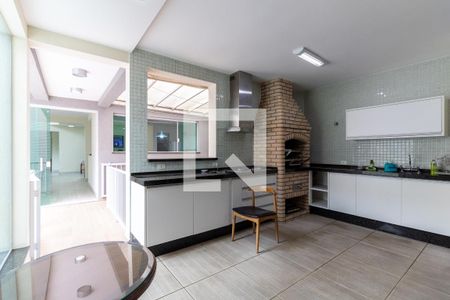 Casa à venda com 302m², 4 quartos e 4 vagas Casa à venda com 302m², 4 quartos e 4 vagasChurrasqueira