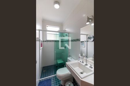 Casa à venda com 302m², 4 quartos e 4 vagas Casa à venda com 302m², 4 quartos e 4 vagasBanheiro da Suíte 3