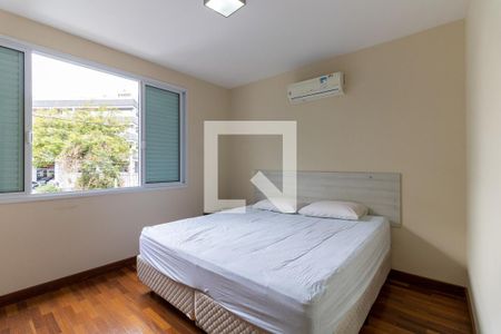 Casa à venda com 302m², 4 quartos e 4 vagas Casa à venda com 302m², 4 quartos e 4 vagasSuíte 2