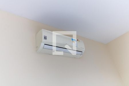 Casa à venda com 302m², 4 quartos e 4 vagas Casa à venda com 302m², 4 quartos e 4 vagasDetalhe da Suíte 2