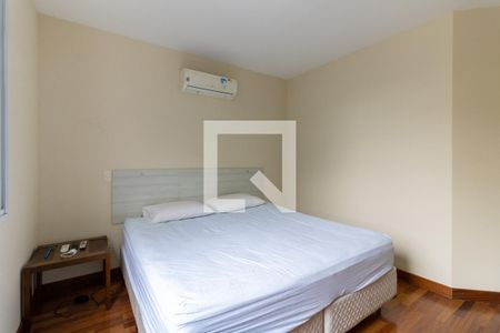 Casa à venda com 302m², 4 quartos e 4 vagas Casa à venda com 302m², 4 quartos e 4 vagasSuíte 2