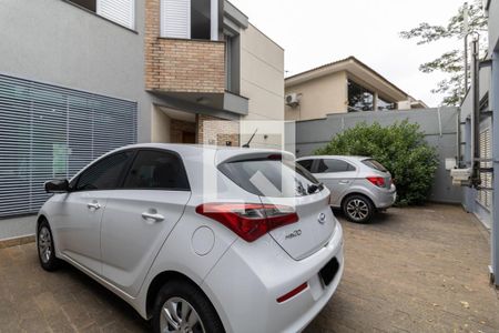 Casa à venda com 302m², 4 quartos e 4 vagas Casa à venda com 302m², 4 quartos e 4 vagasGaragem