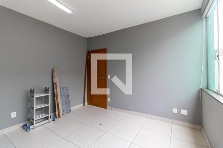 Casa à venda com 302m², 4 quartos e 4 vagas Casa à venda com 302m², 4 quartos e 4 vagasEdícula