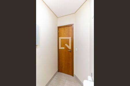 Casa à venda com 302m², 4 quartos e 4 vagas Casa à venda com 302m², 4 quartos e 4 vagasLavabo