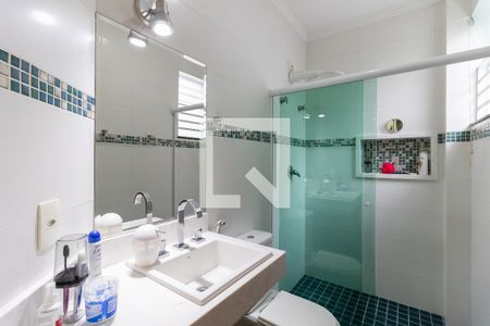 Casa à venda com 302m², 4 quartos e 4 vagas Casa à venda com 302m², 4 quartos e 4 vagasBanheiro da Suíte 2