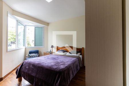 Casa à venda com 302m², 4 quartos e 4 vagas Casa à venda com 302m², 4 quartos e 4 vagasSuíte 3