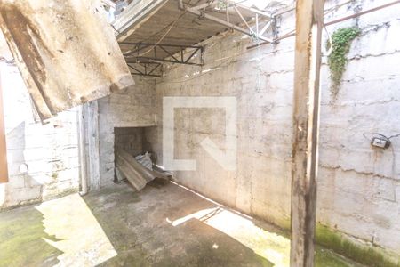 Casa à venda com 150m², 2 quartos e 3 vagas Casa à venda com 150m², 2 quartos e 3 vagasQuintal