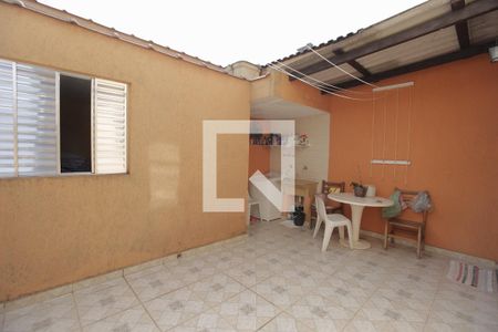Casa à venda com 130m², 3 quartos e 2 vagas Casa à venda com 130m², 3 quartos e 2 vagasÁrea comum