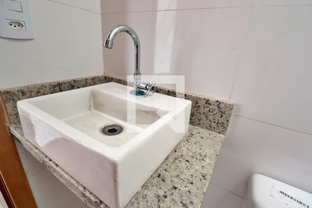 Casa à venda com 129m², 2 quartos e 2 vagasBanheiro da Suíte 1