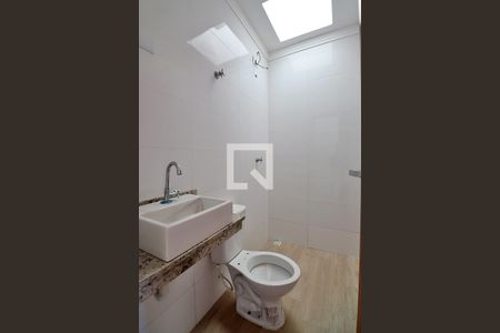 Casa à venda com 129m², 2 quartos e 2 vagasBanheiro da Suíte 1